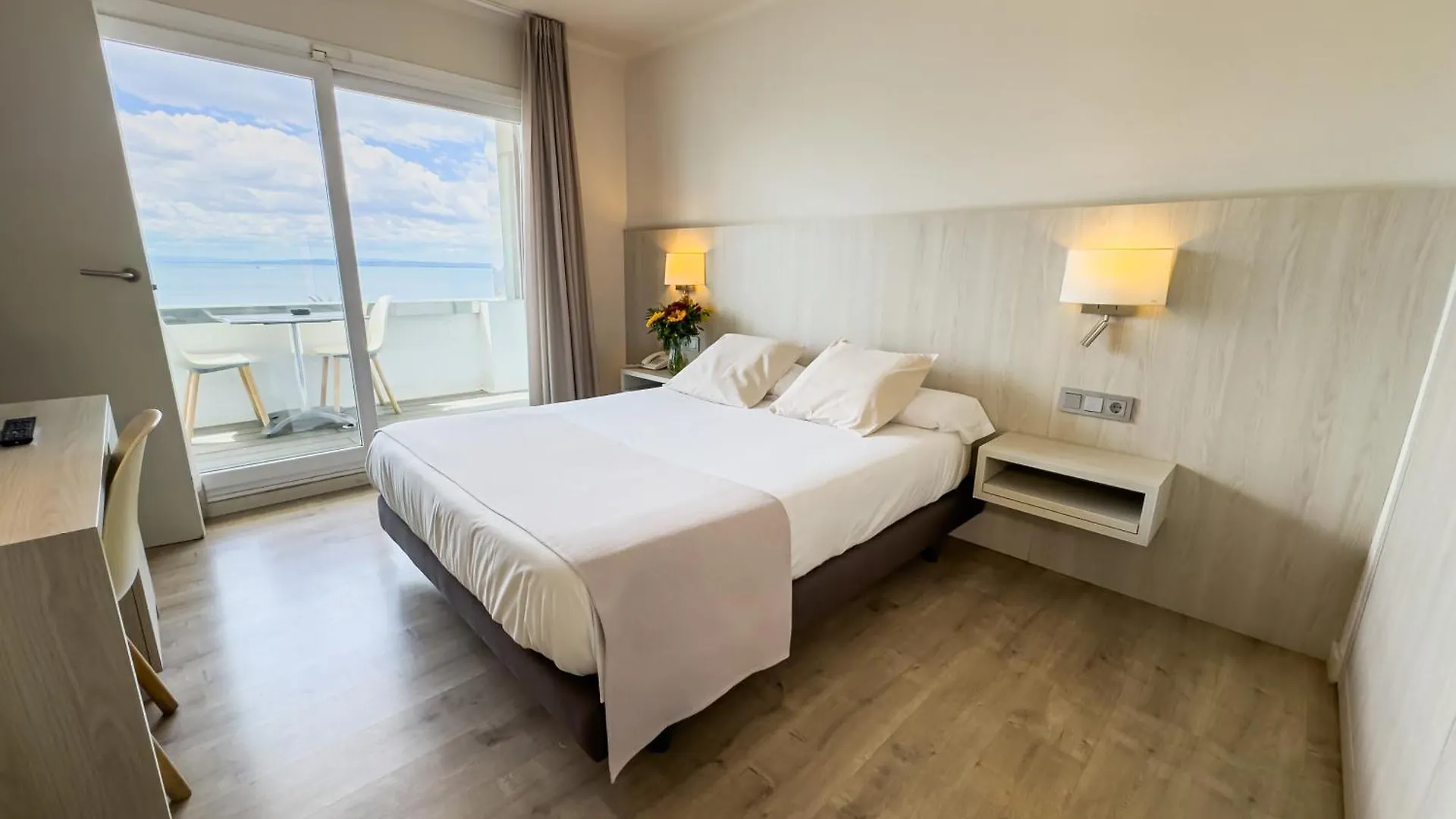Hotel Marina ロザス