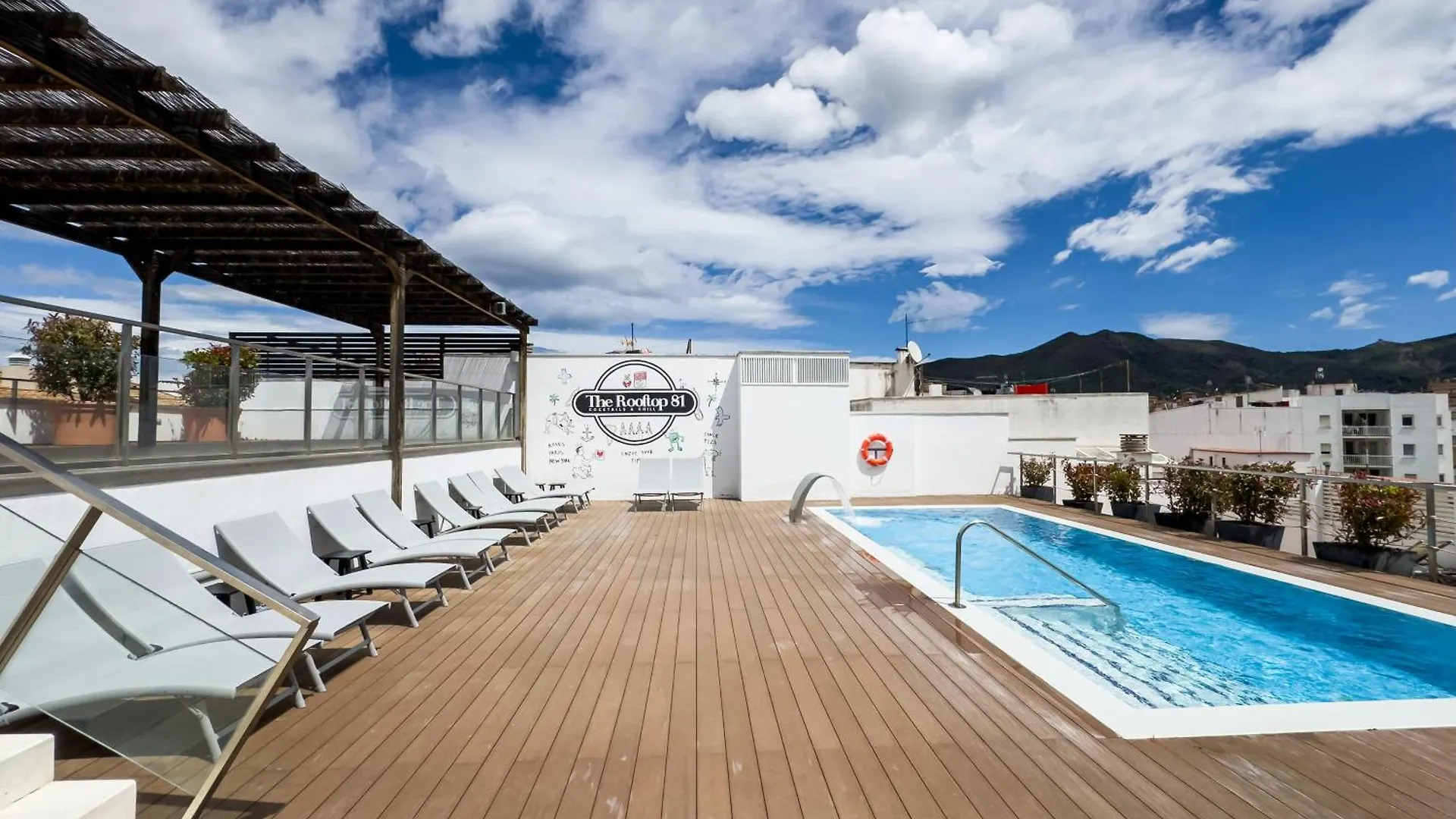 Hotel Marina ロザス