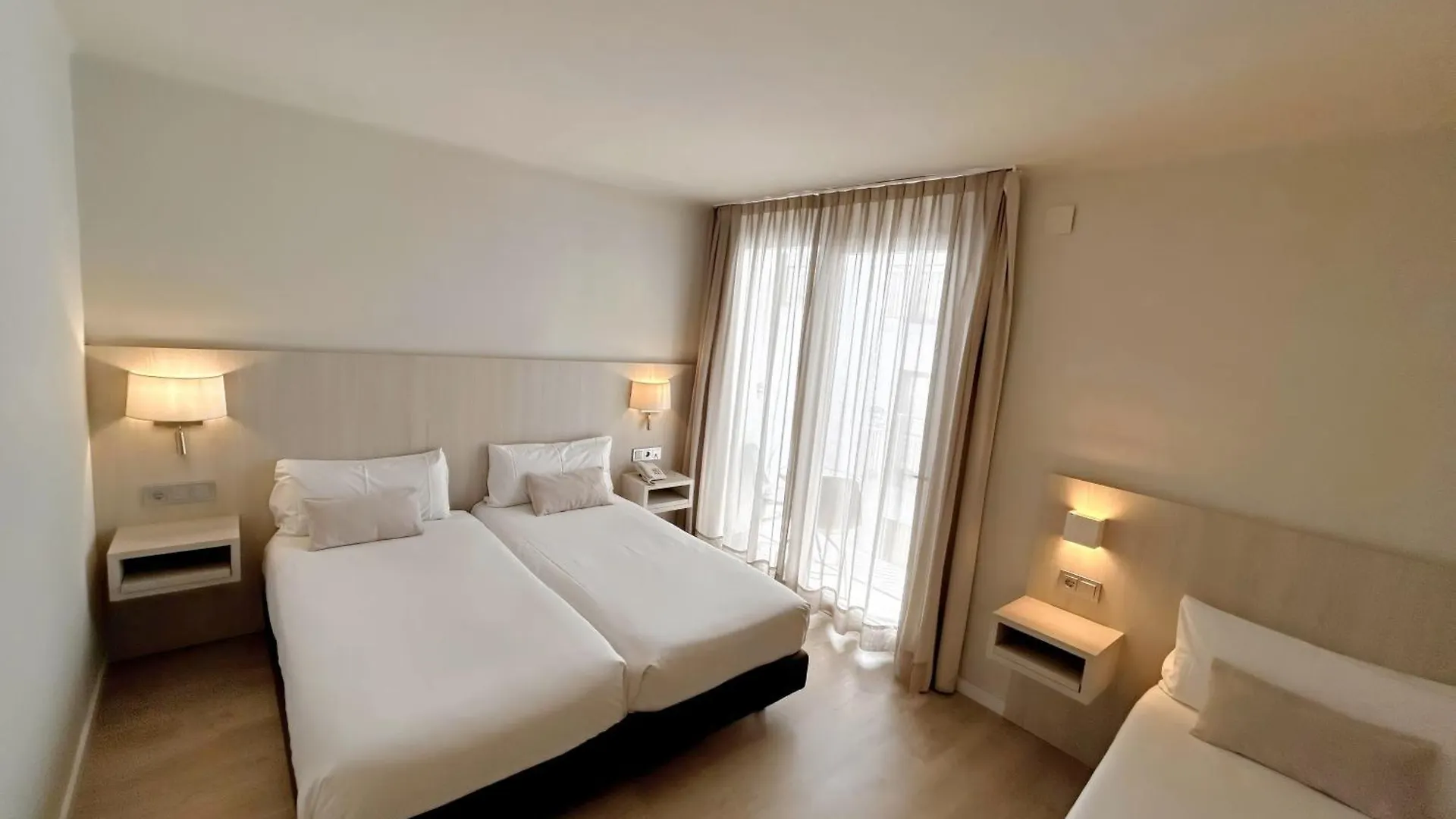Hotel Marina Roses