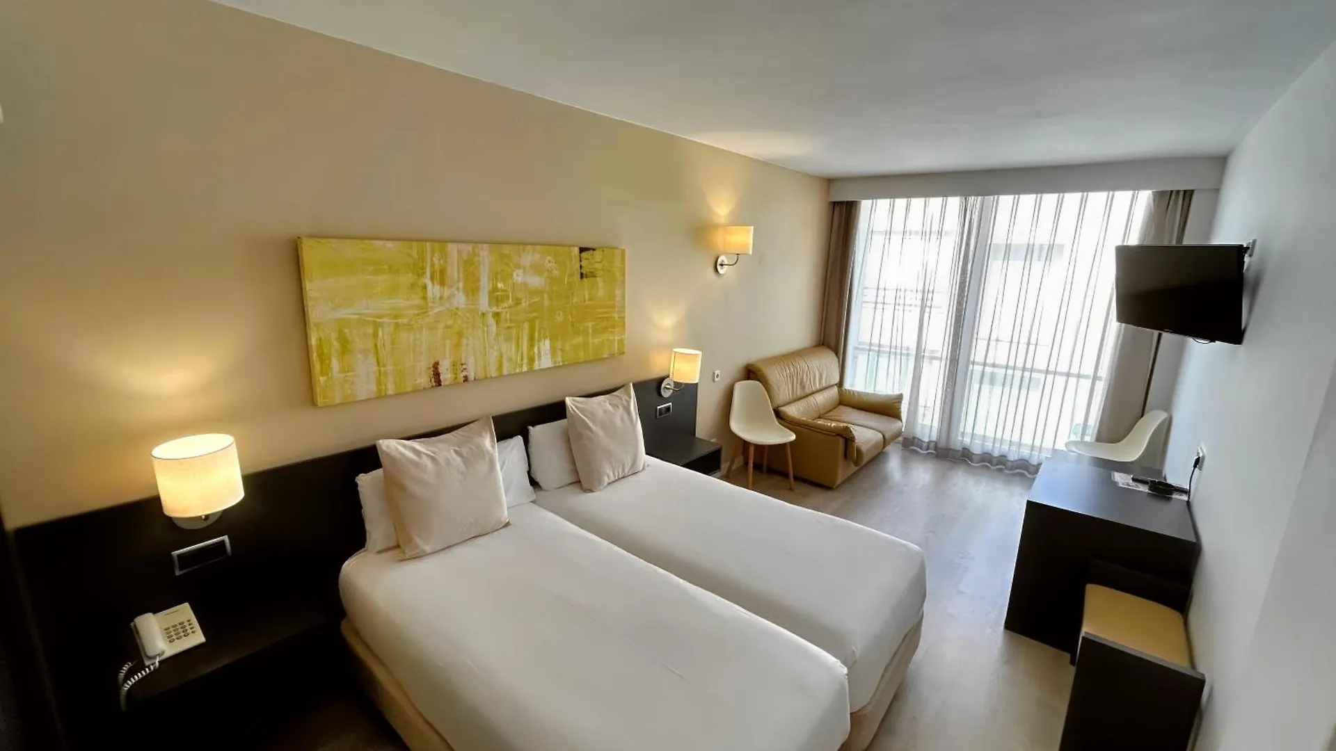 Hotel Marina Roses Spain