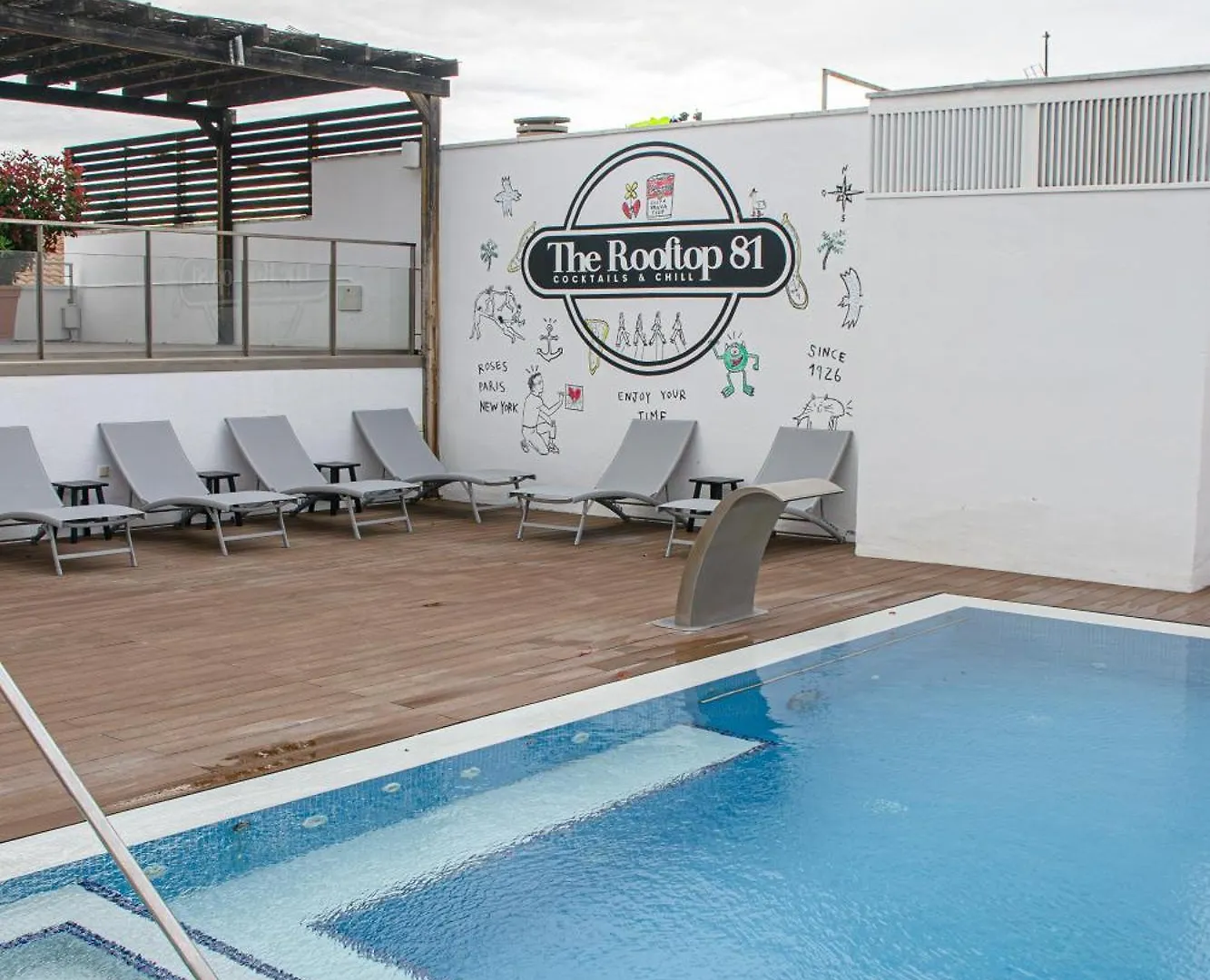 Hotel Marina Roses 3*,  Spain