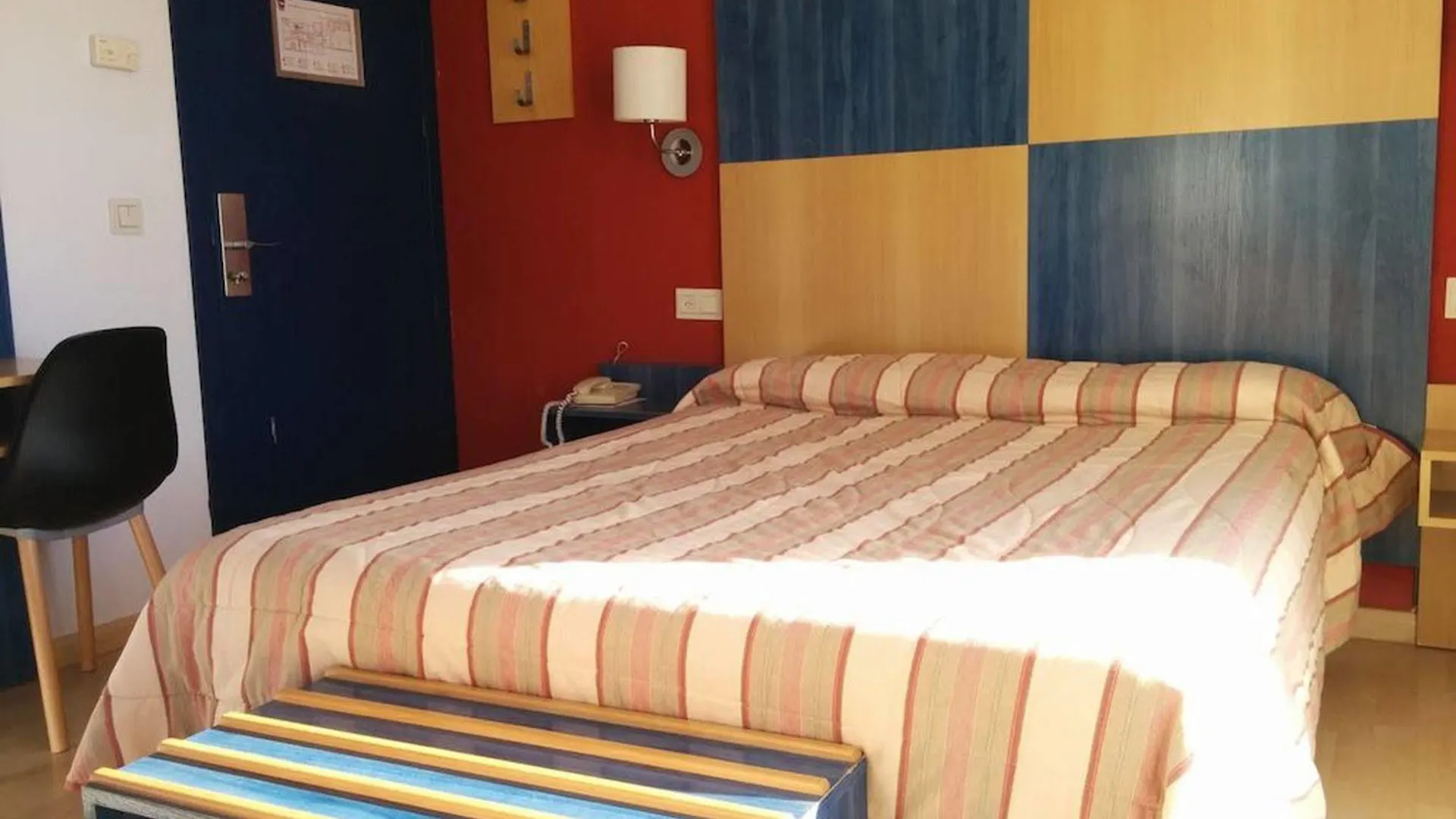 Hotel Marina ロザス